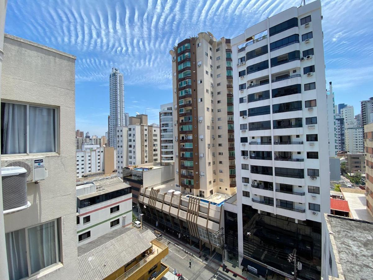 Jgd94 - Ao Lado Do Calcadao, Climatizado, Wi-Fi Daire Balneario Camboriu Dış mekan fotoğraf